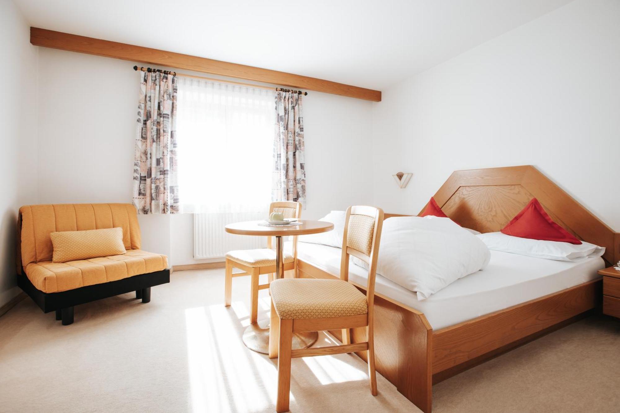 טירולו B&B Hotel Mair Am Turm מראה חיצוני תמונה