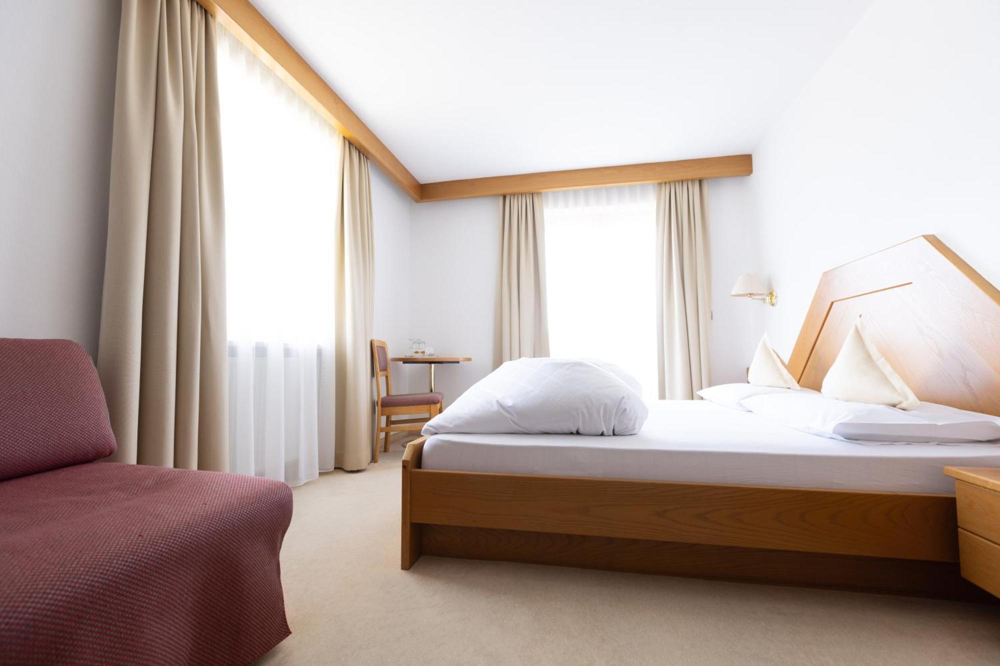 טירולו B&B Hotel Mair Am Turm מראה חיצוני תמונה