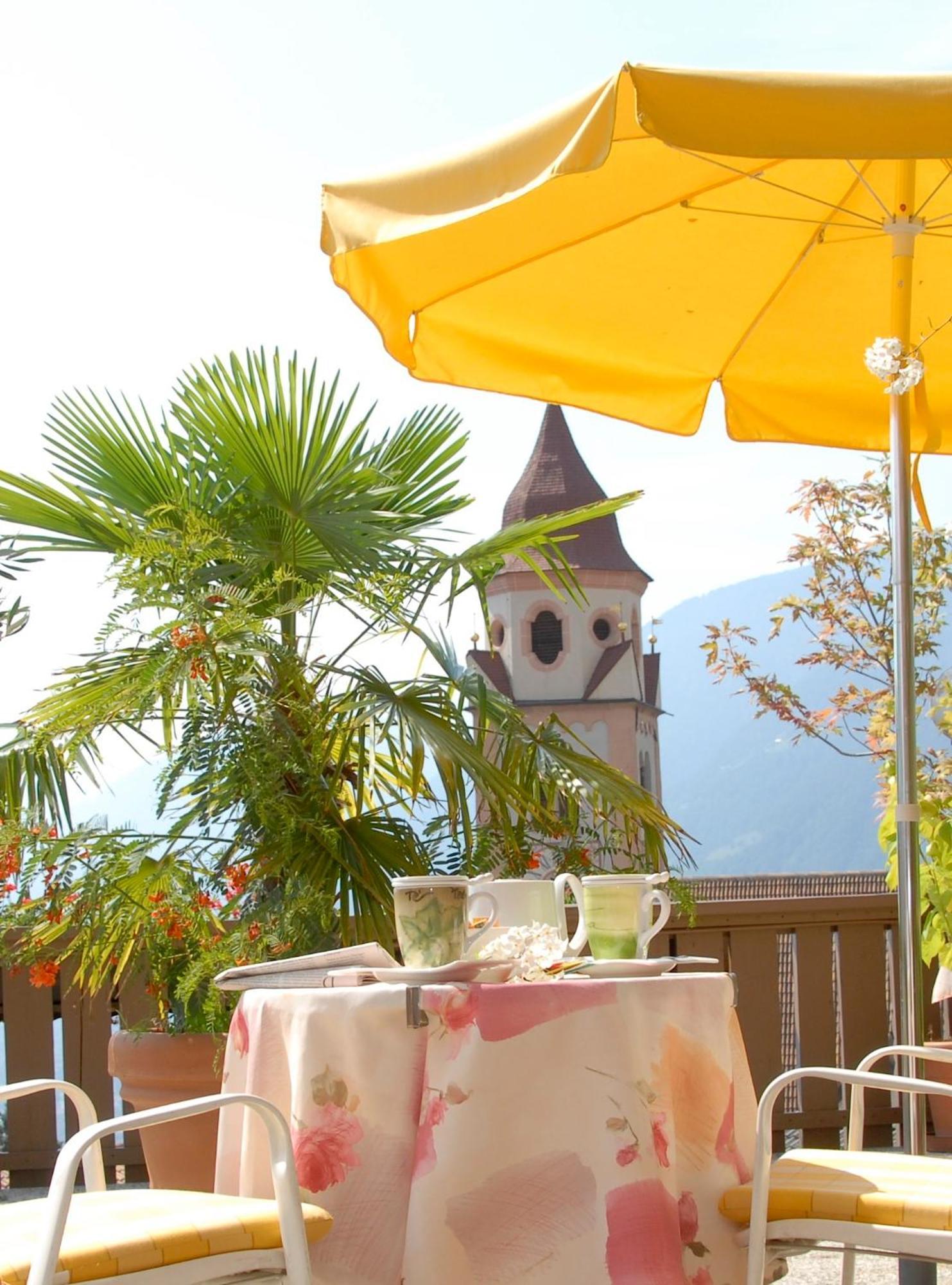 טירולו B&B Hotel Mair Am Turm מראה חיצוני תמונה