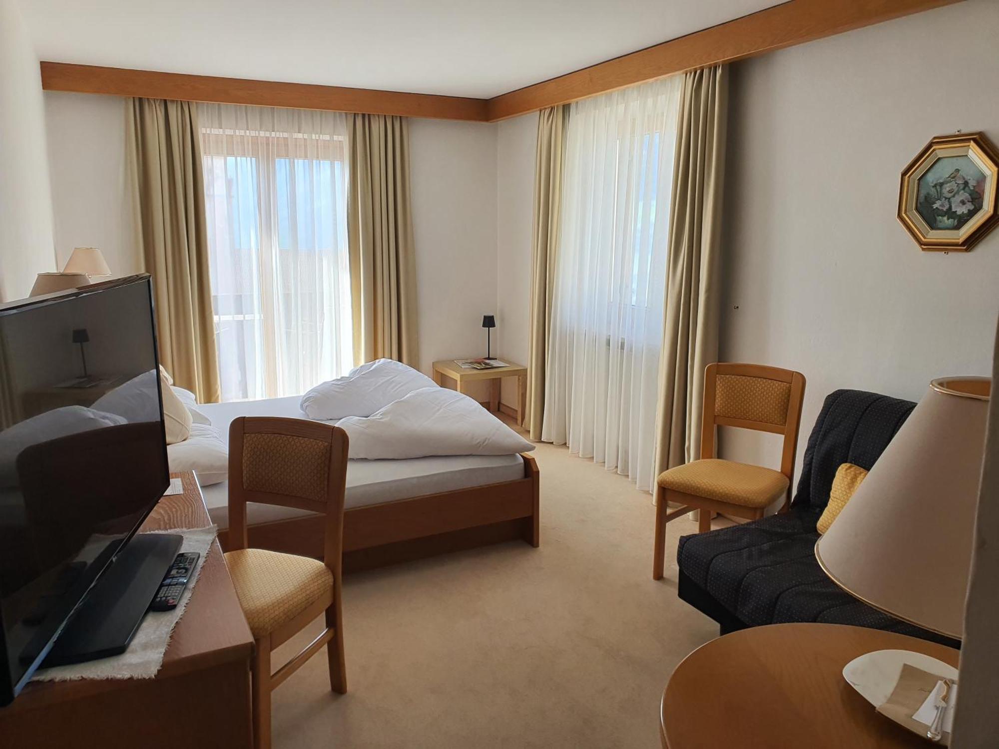 טירולו B&B Hotel Mair Am Turm מראה חיצוני תמונה